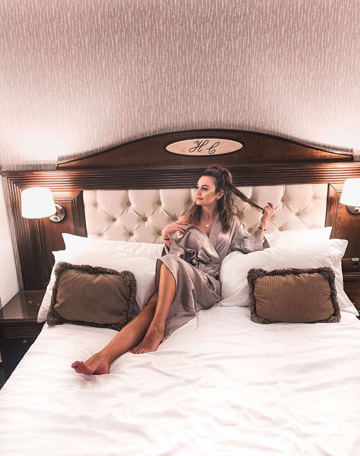 GALERIE FOTO Nadina e sirena din bazinul Dinamo! Cum se relaxează celebra cântăreață