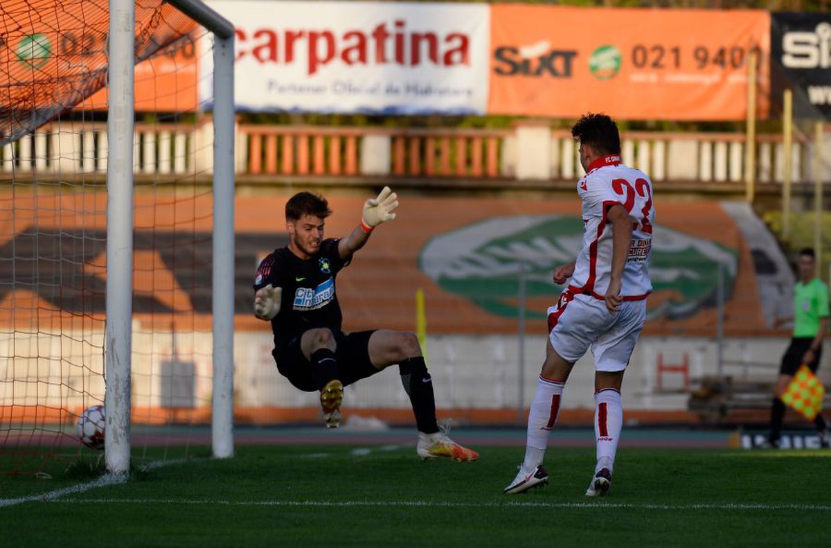 Ajunge Adi Petre în Liga 3? Ce spune Bogdan Vintilă despre utilizarea atacantului la FCSB 2