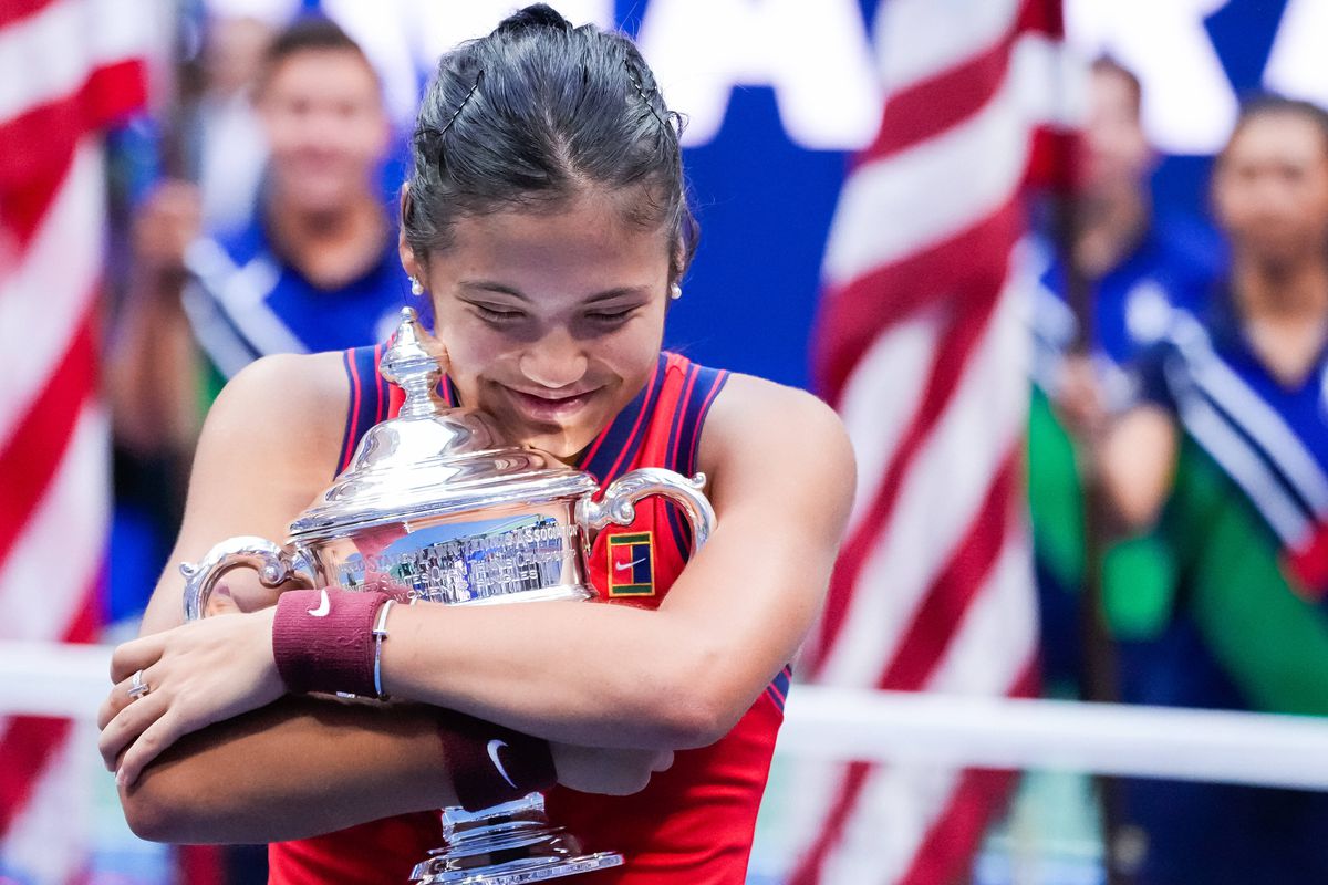 Emma Raducanu, trofeu US Open 2021