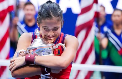 Cine e Emma Răducanu, campioana de la US Open » „Tatăl meu m-a târât la tenis, dar am simțit competiția și mi-a plăcut”