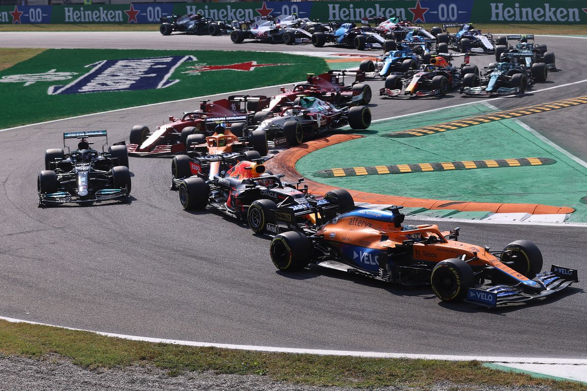 Accident Hamilton - Verstappen MP al Italiei + Imagini MP al Italiei