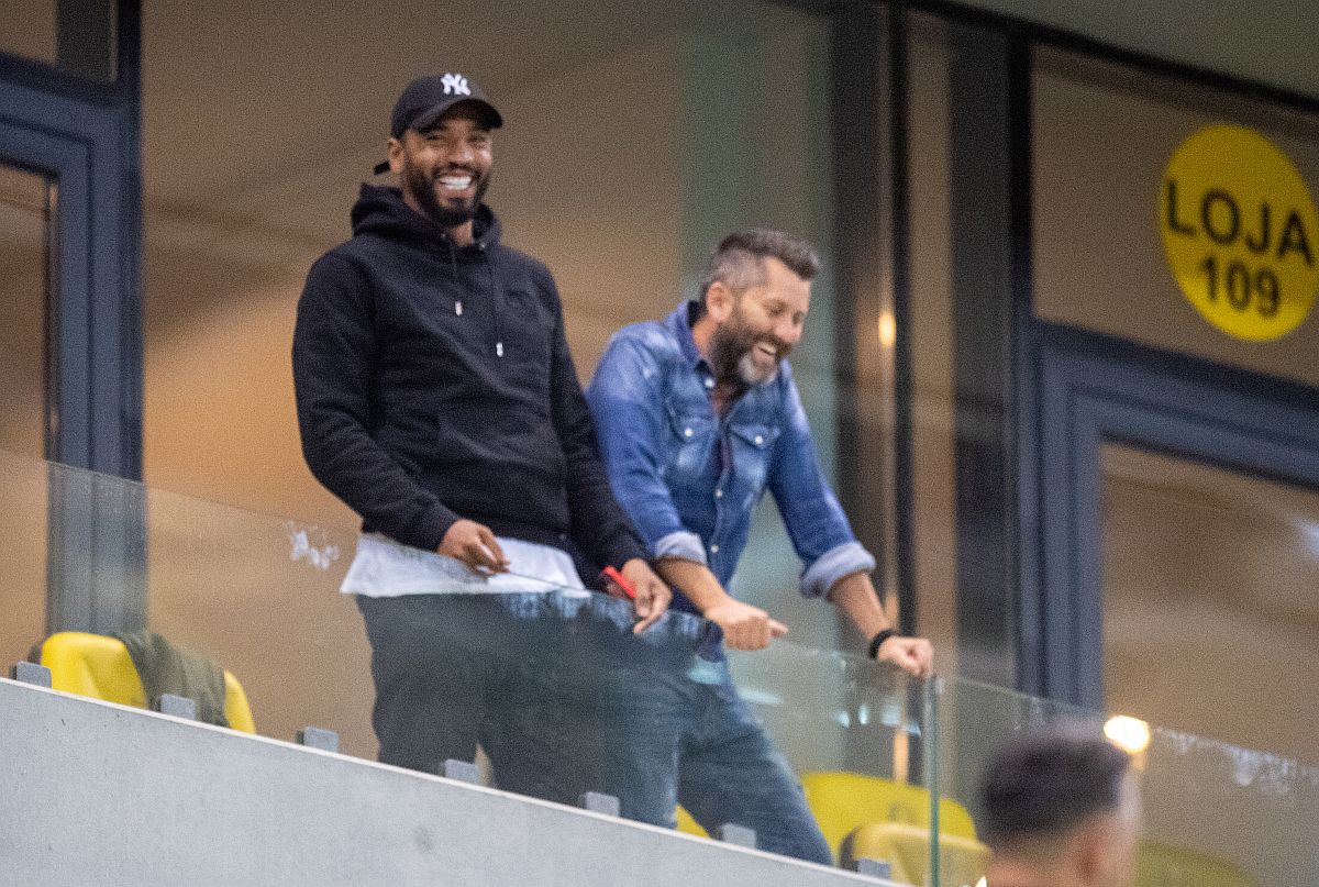 Nicolae Dică, enervat de reporteri: „Ce jucători cu experiență? Când îi bag nu e bine, când nu îi bag... Să venim cu cei de la Liga 3?”