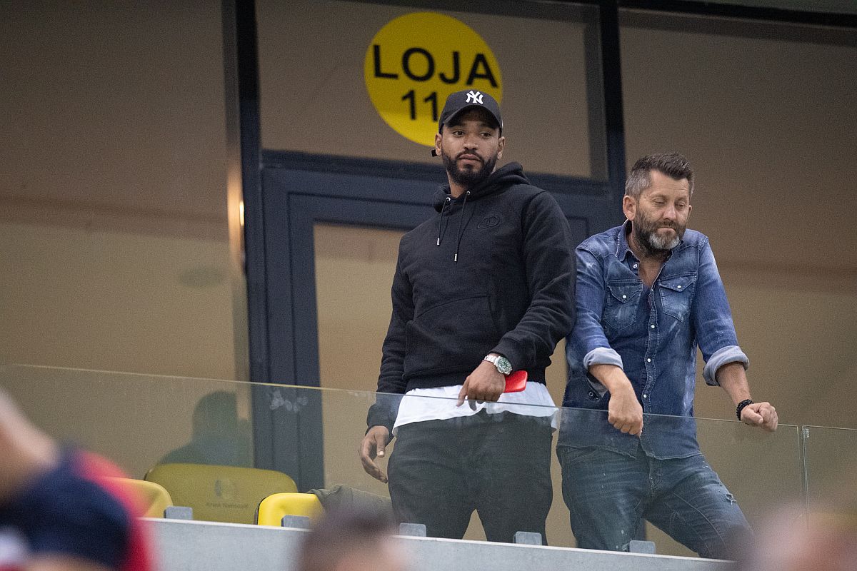 Dramatic! Nici gazonul nu ține cu Dică » Cum a fost egalată FCSB în prelungiri