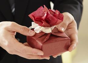 5 idei pentru cum să îți surprinzi soțul de ziua lui