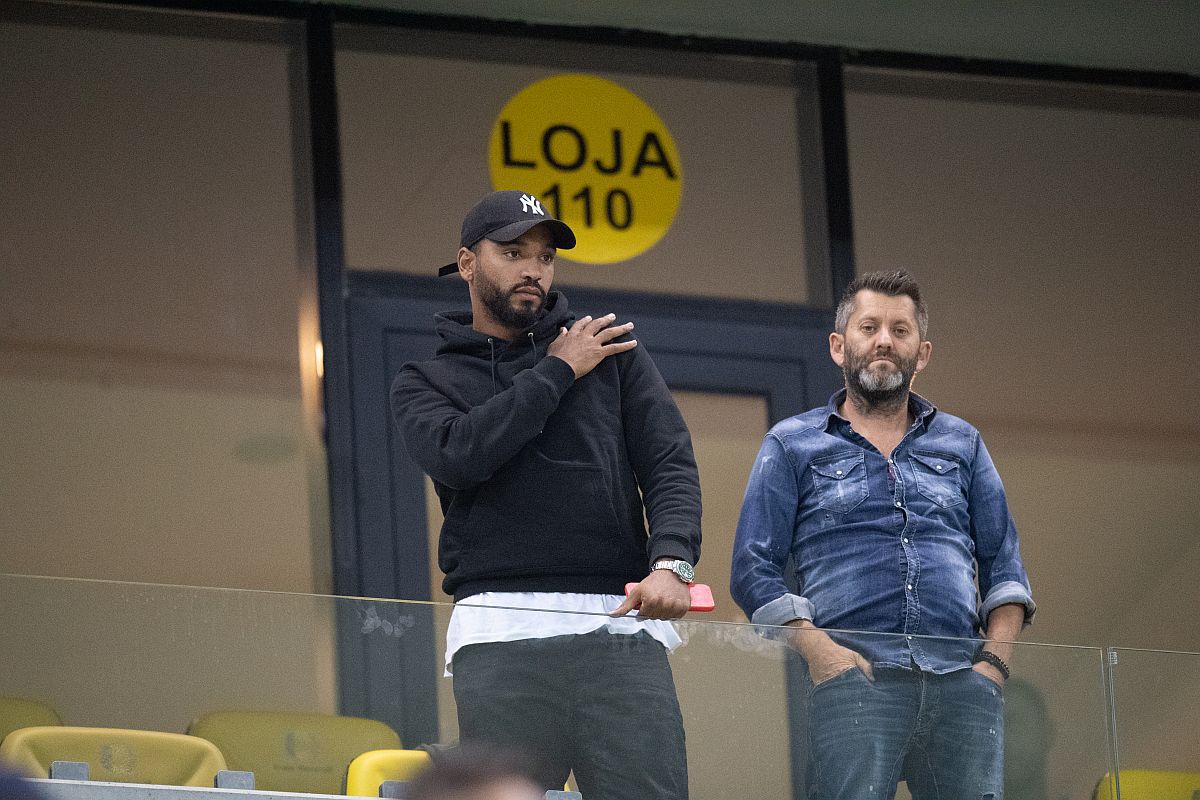 Nicolae Dică, enervat de reporteri: „Ce jucători cu experiență? Când îi bag nu e bine, când nu îi bag... Să venim cu cei de la Liga 3?”