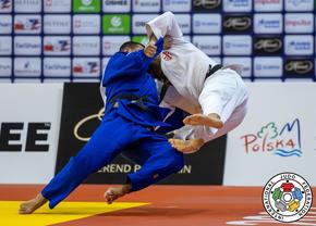 Triplă de aur pentru judoka tricolori la CM de veterani