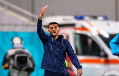 Nicolae Dică, enervat de reporteri: „Ce jucători cu experiență? Când îi bag nu e bine, când nu îi bag... Să venim cu cei de la Liga 3?”