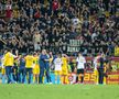 România a învins Kosovo, scor 2-0, și păstrează poziția secundă în grupa I preliminară pentru EURO 2024. Federația Română de Fotbal a emis un comunicat virulent prin care se delimitează de acțiunile grupării de ultrași „Uniți sub tricolor”.