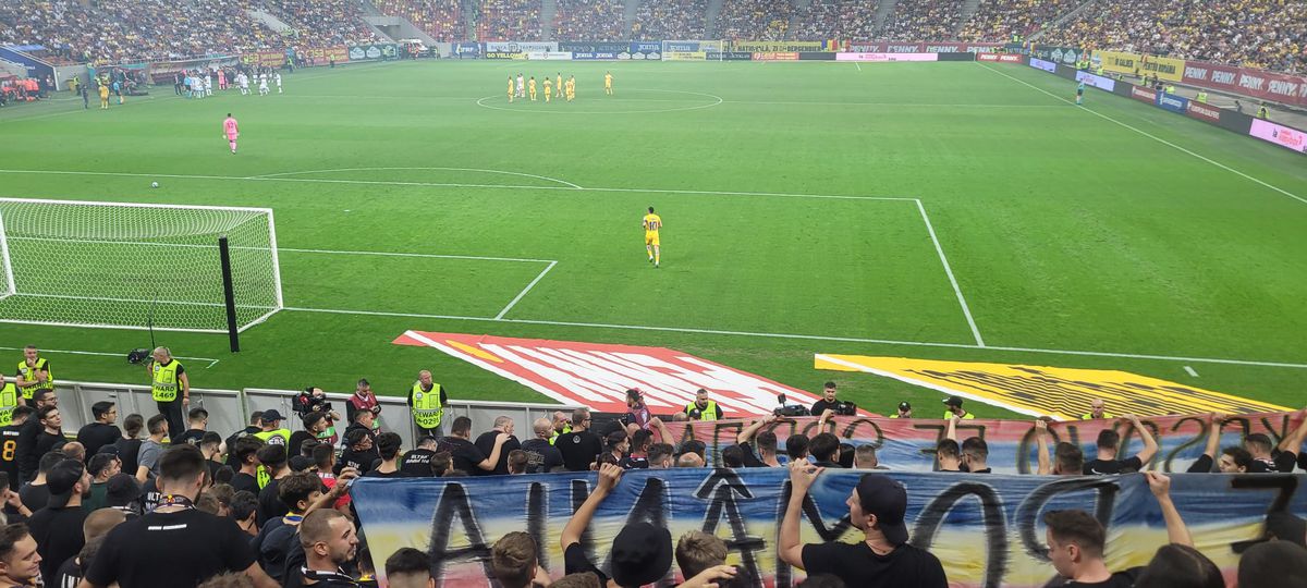 Avem informații din interior după incidentele de pe Arena Națională » Kosovarii NU au forțat oprirea meciului! Ce s-a întâmplat