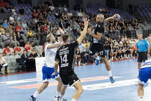 Dinamo - Fredericia, în prima etapă a noului sezon din Liga Campionilor la handbal masculin » „Dulăii” îl înfruntă pe marele Gudmundur Gudmundsson