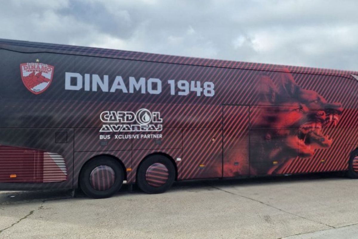 „Câini” cam... vișinii » Noul autocar al lui Dinamo a fost surprins în trafic. Primele imagini