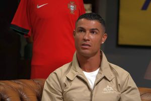 Cel mai urmărit om din lume! Cristiano Ronaldo a pornit live-ul pe YouTube și e gata să doboare un nou record