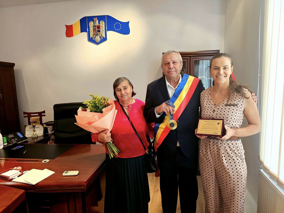 INACCEPTABIL! După Iohannis, a comis-o și primarul! Stupoare la premierea canotoarei de aur de la Jocurile Olimpice