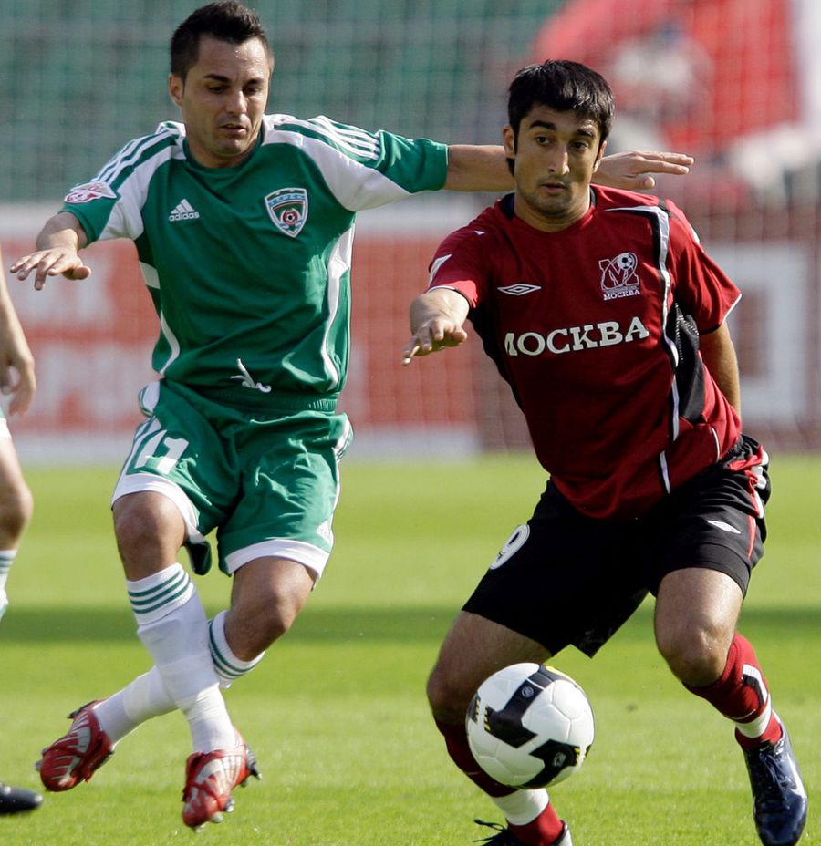 Florentin Petre, în tricoul lui Terek, foto: gettyimages Românul față în față cu temutul Ramzan Kadîrov: „Îmi spunea «floricica mea». Mi-a pus 100.000 de dolari în față. Știți ce am făcut?!”