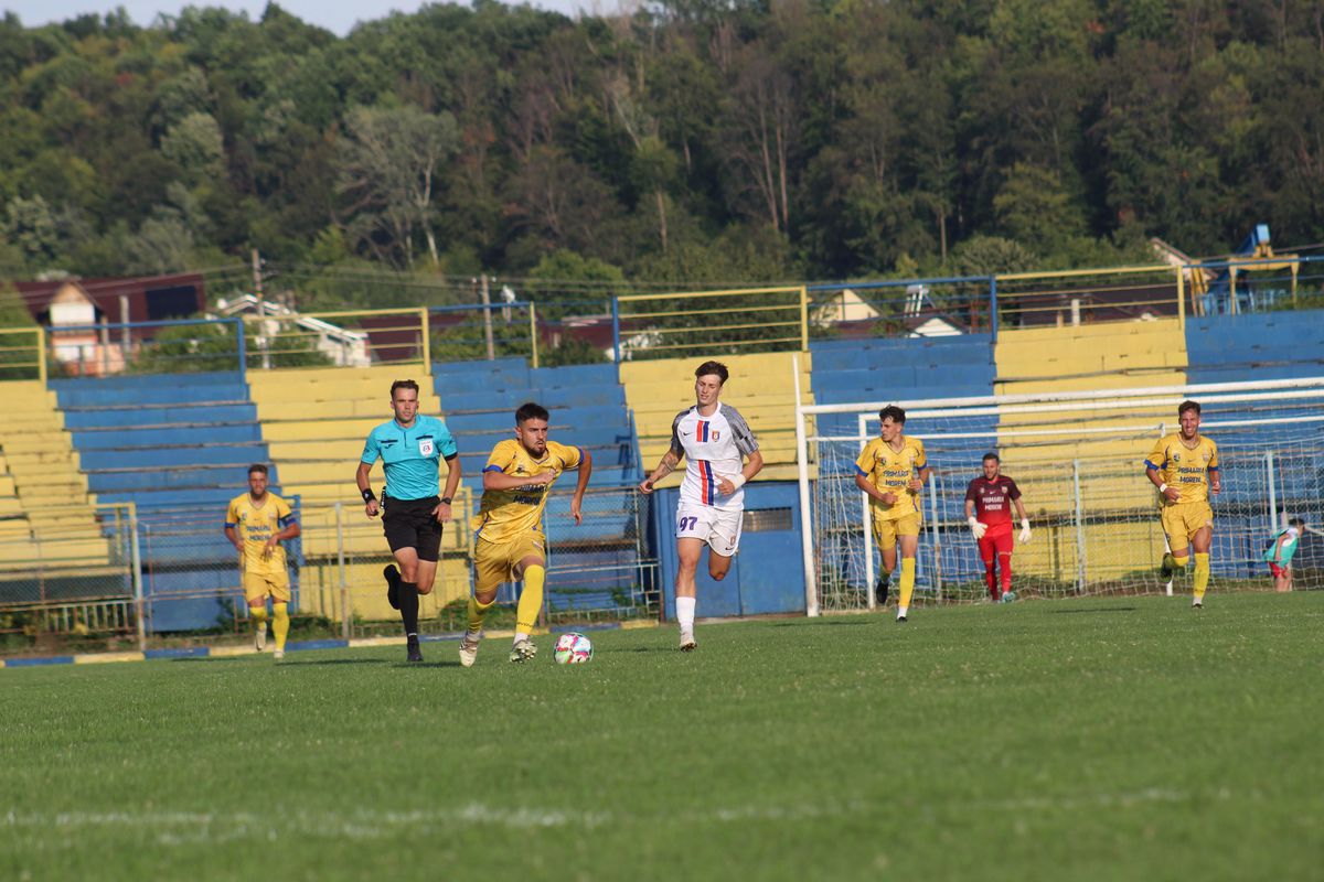 Nimeni nu știe cum a apărut sigla pe tricouri » Situație de râsu'-plânsu' la clubul din România: „Am vorbit cu contabila, a costat 69 de lei”