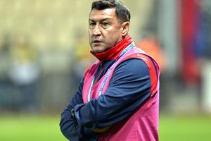 Viorel Moldovan, sunat să vină antrenor la echipa din România