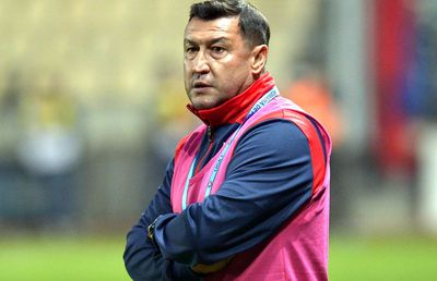 Viorel Moldovan, sunat să vină antrenor la echipa din România