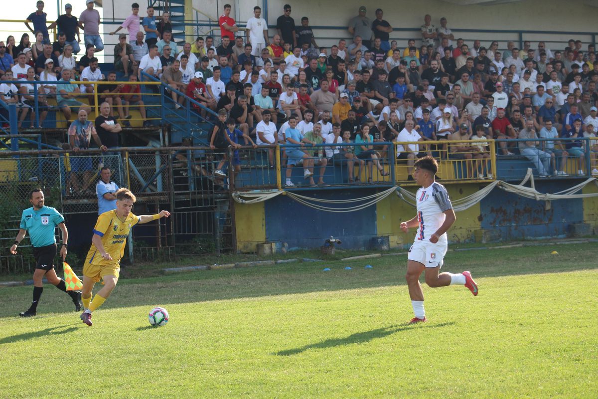 Nimeni nu știe cum a apărut sigla pe tricouri » Situație de râsu'-plânsu' la clubul din România: „Am vorbit cu contabila, a costat 69 de lei”