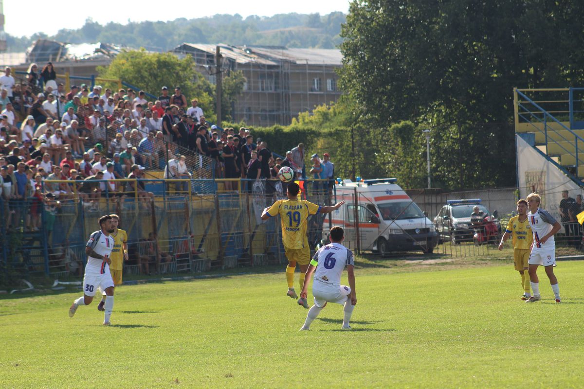 Nimeni nu știe cum a apărut sigla pe tricouri » Situație de râsu'-plânsu' la clubul din România: „Am vorbit cu contabila, a costat 69 de lei”