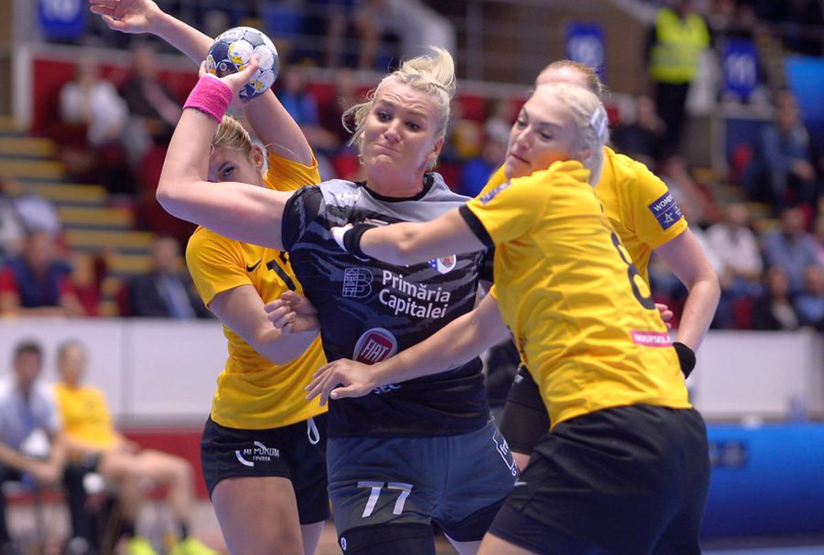 CSM BUCUREȘTI - ROSTOV DON 23-23 // Crina Pintea, interviu după egalul cu CSM-ului cu Rostov: „Îmi place atitudinea echipei de acum!”