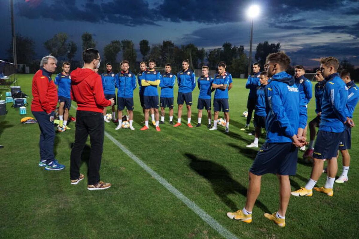 ROMÂNIA U21 - MALTA U21. Asta mai lipsea! Răzvan Burleanu, „secundul” lui Stoichiță!  Ce s-a întâmplat la ultimul antrenament + Man și Moruțan, în premieră în Ghencea