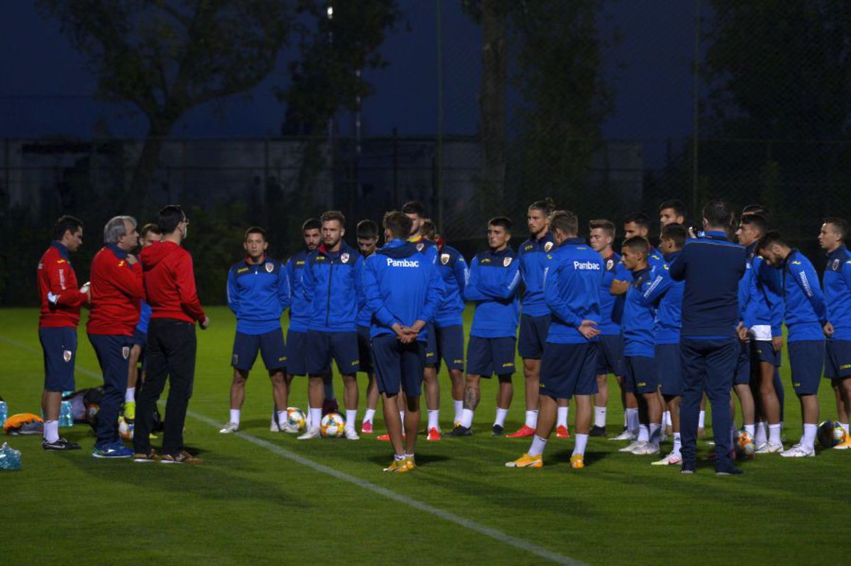 ROMÂNIA U21 - MALTA U21. Asta mai lipsea! Răzvan Burleanu, „secundul” lui Stoichiță!  Ce s-a întâmplat la ultimul antrenament + Man și Moruțan, în premieră în Ghencea