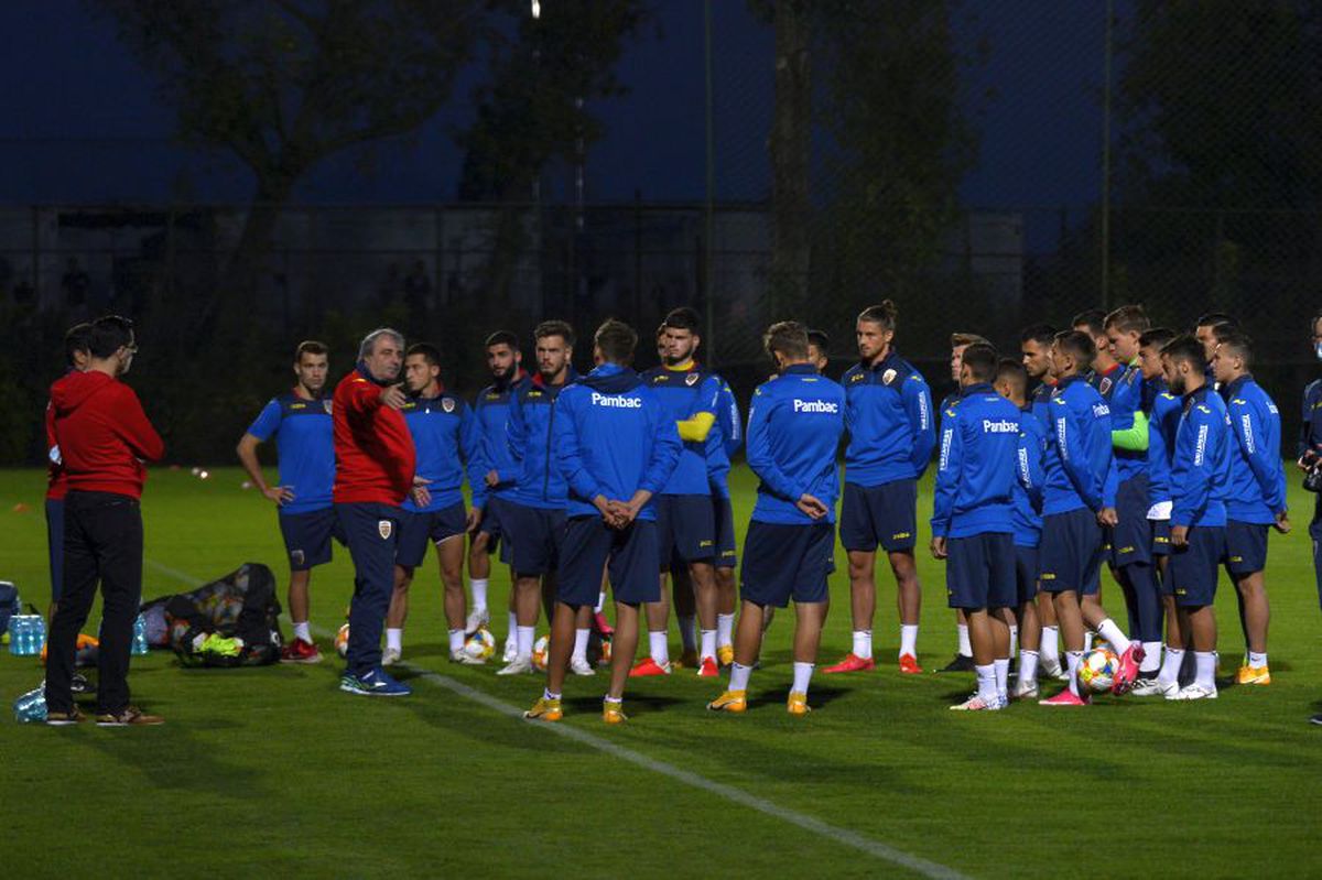 ROMÂNIA U21 - MALTA U21. Asta mai lipsea! Răzvan Burleanu, „secundul” lui Stoichiță!  Ce s-a întâmplat la ultimul antrenament + Man și Moruțan, în premieră în Ghencea