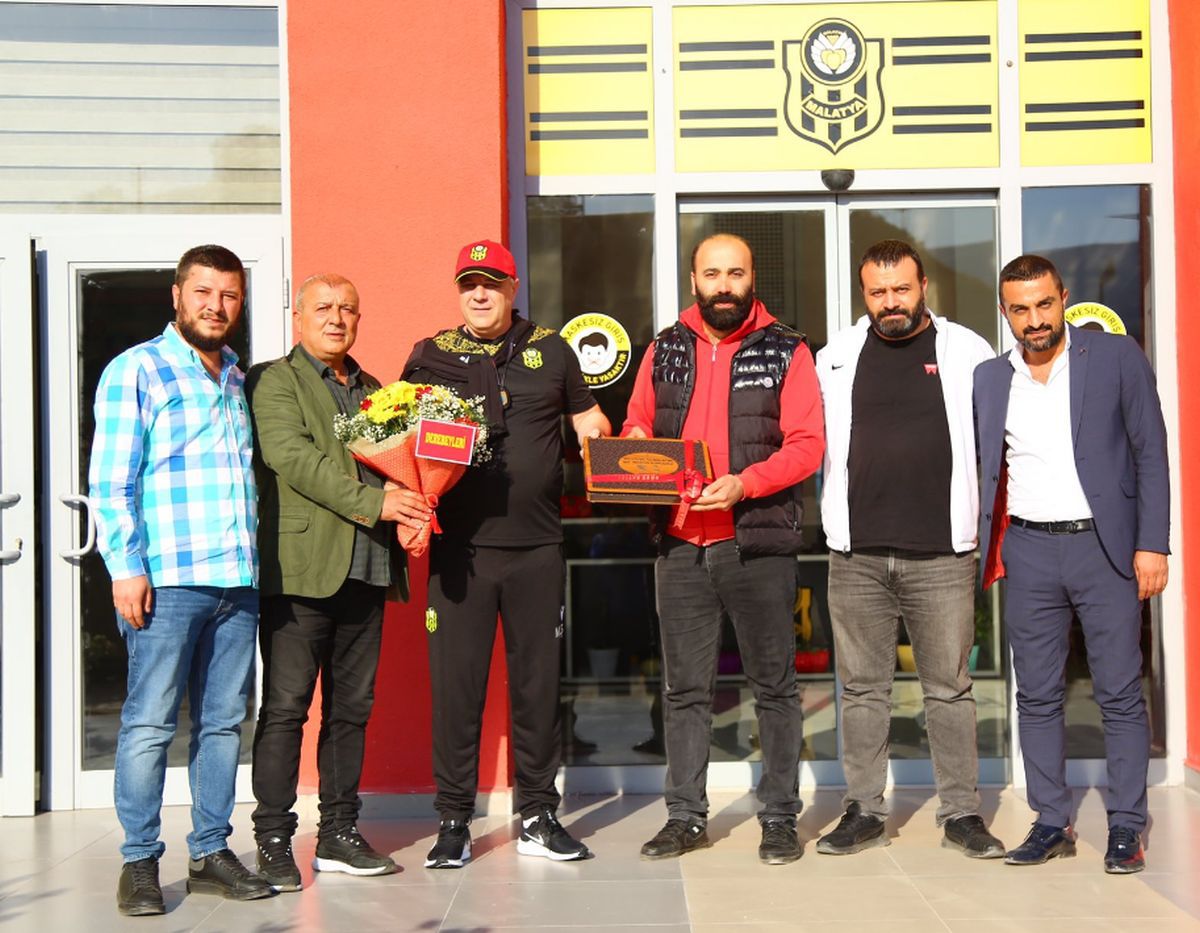 Surpriză pentru Marius Șumudică la primul antrenament: ce a primit din partea fanilor lui Malatyaspor