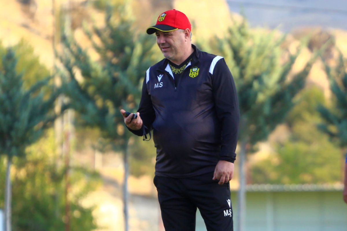 Surpriză pentru Marius Șumudică la primul antrenament: ce a primit din partea fanilor lui Malatyaspor