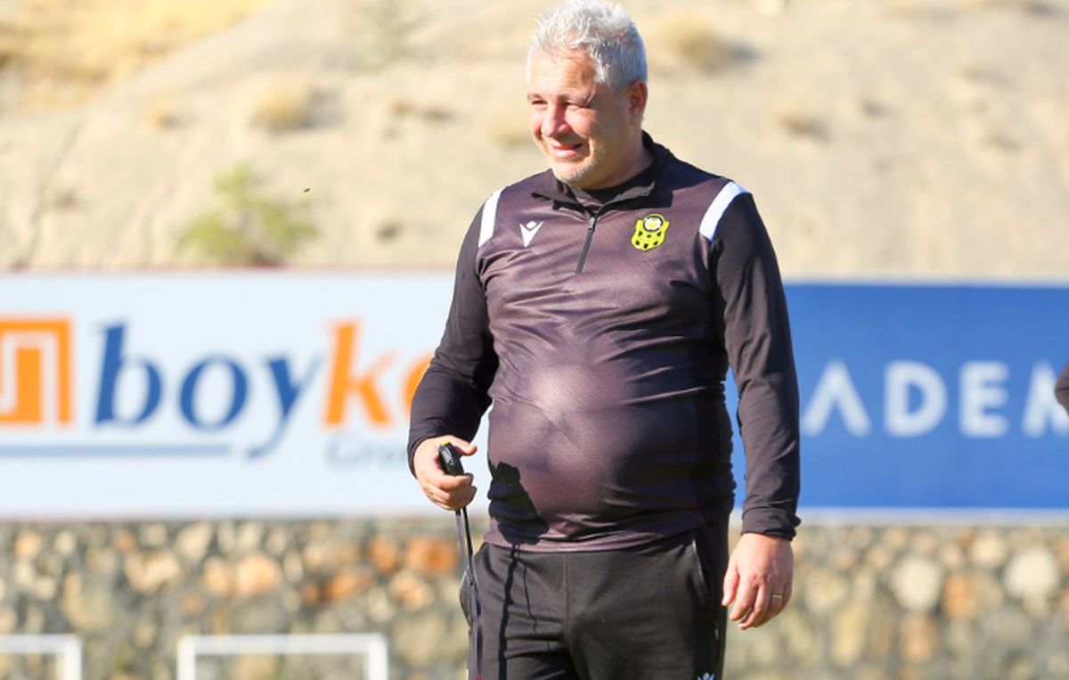 Surpriză pentru Marius Șumudică la primul antrenament: ce a primit din partea fanilor lui Malatyaspor