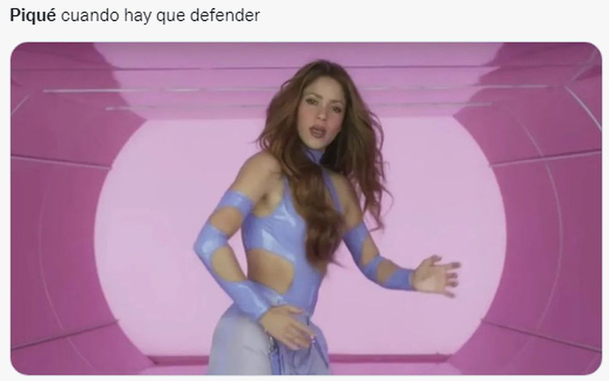 Internetul râde de Pique după gafa din Barcelona - Inter » Cele mai tari glume la adresa fundașului