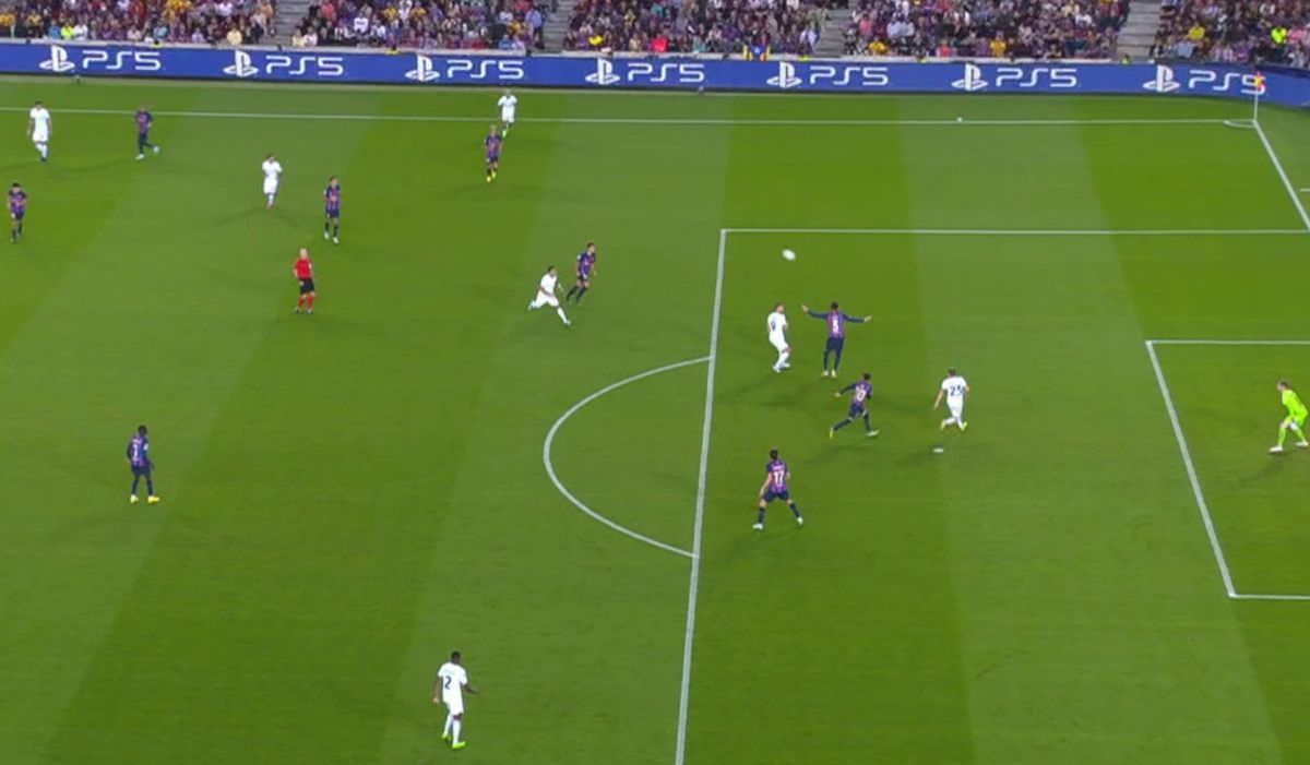 Internetul râde de Pique după gafa din Barcelona - Inter » Cele mai tari glume la adresa fundașului