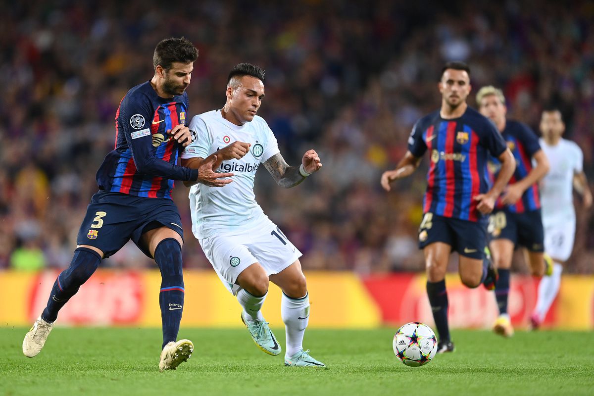 Internetul râde de Pique după gafa din Barcelona - Inter » Cele mai tari glume la adresa fundașului