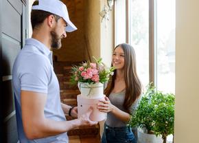 Ai uitat să-i cumperi cadou? 6 sfaturi care te vor salva din această situație