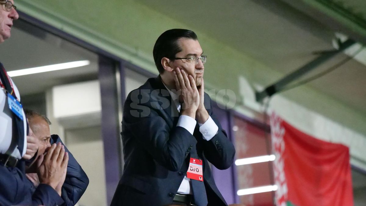 Stoichiță s-a ridicat în picioare și a început să strige spre jucătorii lui Iordănescu » GSP a surprins scenele petrecute în loja FRF