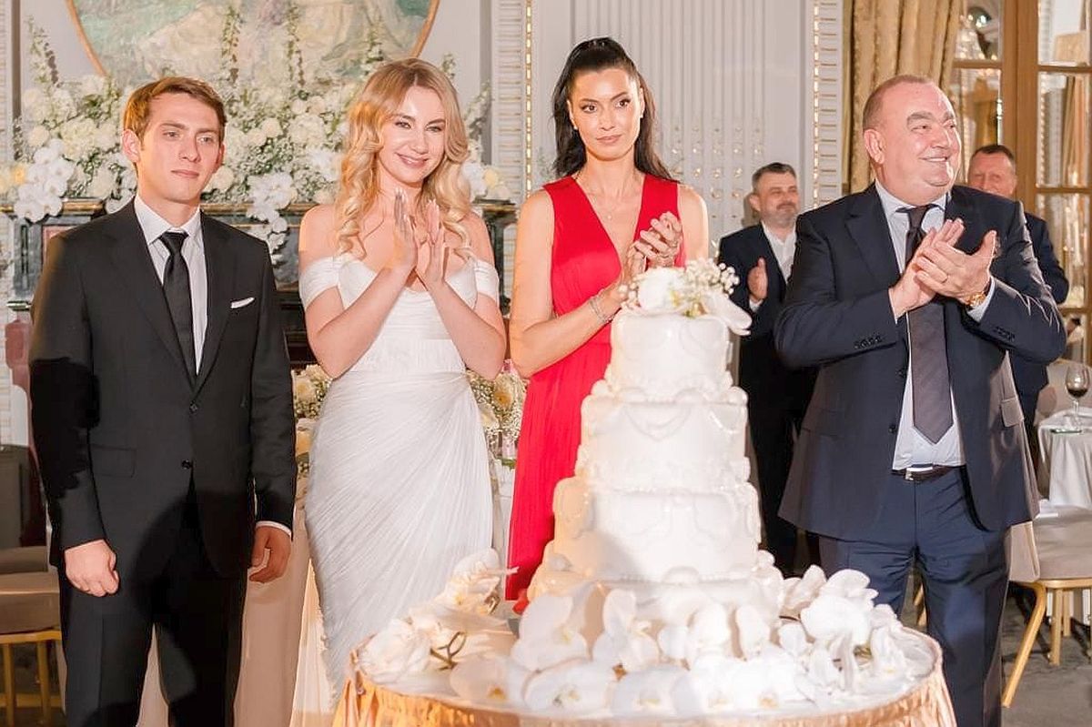 „Boșii” Diviziei A s-au reunit la nunta fiului Gabrielei Firea » Borcea, Nețoiu, Copos și Negoiță, apariții rare alături de partenere