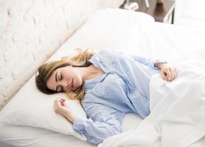 Pijamale damă - articole cheie pentru nopți odihnitoare