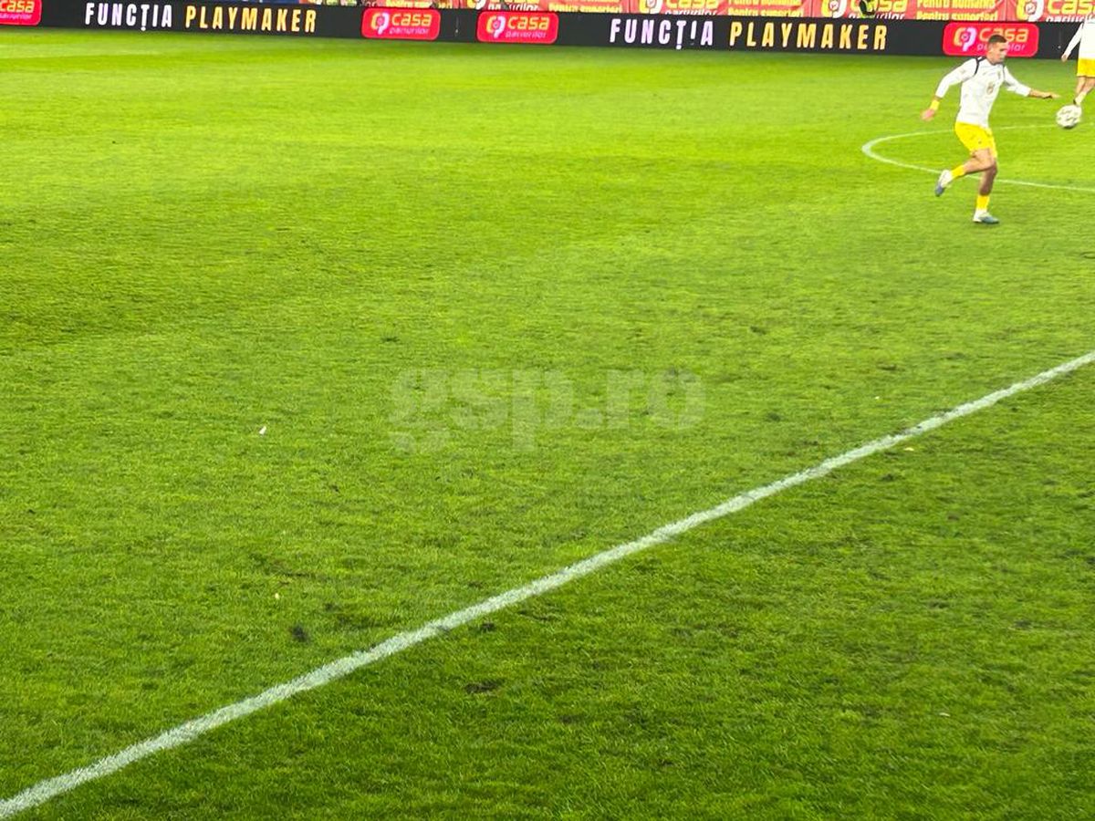 Gazonul de pe „Arcul de Triumf” la România - Anglia U20