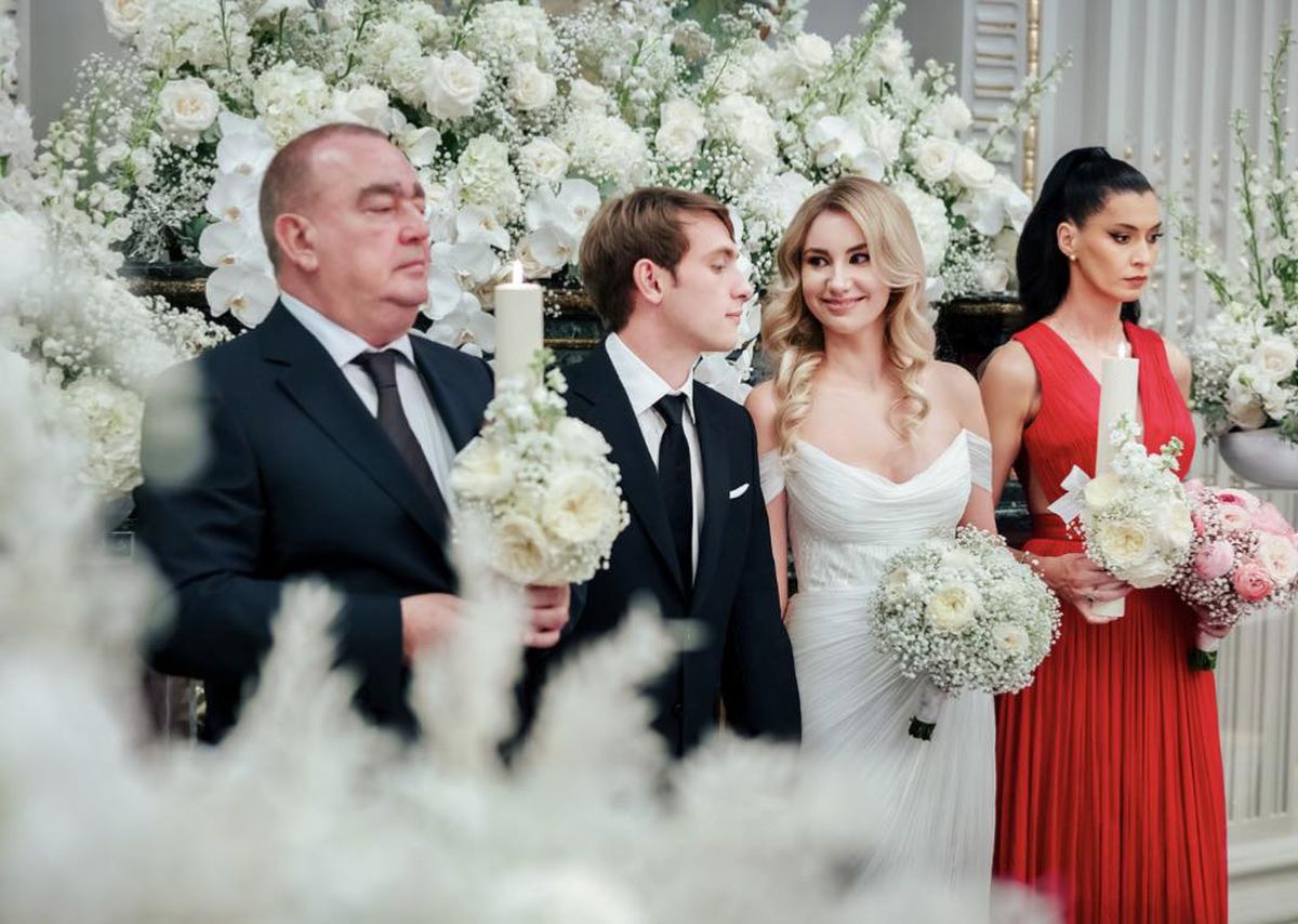 „Boșii” Diviziei A s-au reunit la nunta fiului Gabrielei Firea » Borcea, Nețoiu, Copos și Negoiță, apariții rare alături de partenere