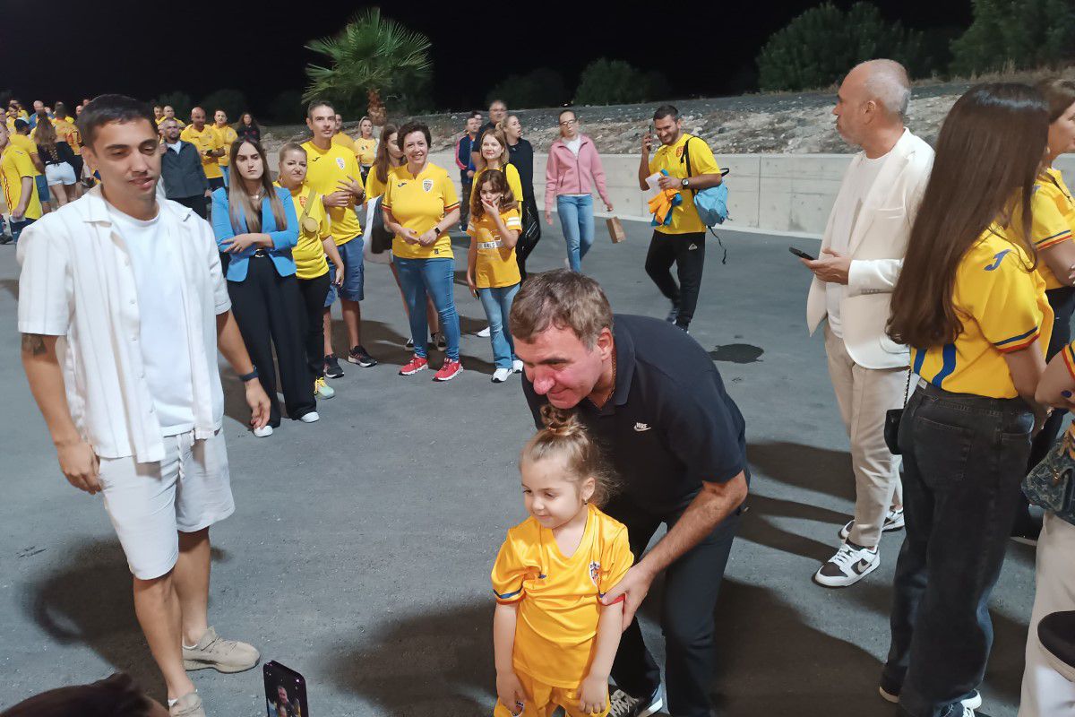 Surpriză! În ce loc din stadion s-a dus Gică Hagi la Cipru - România