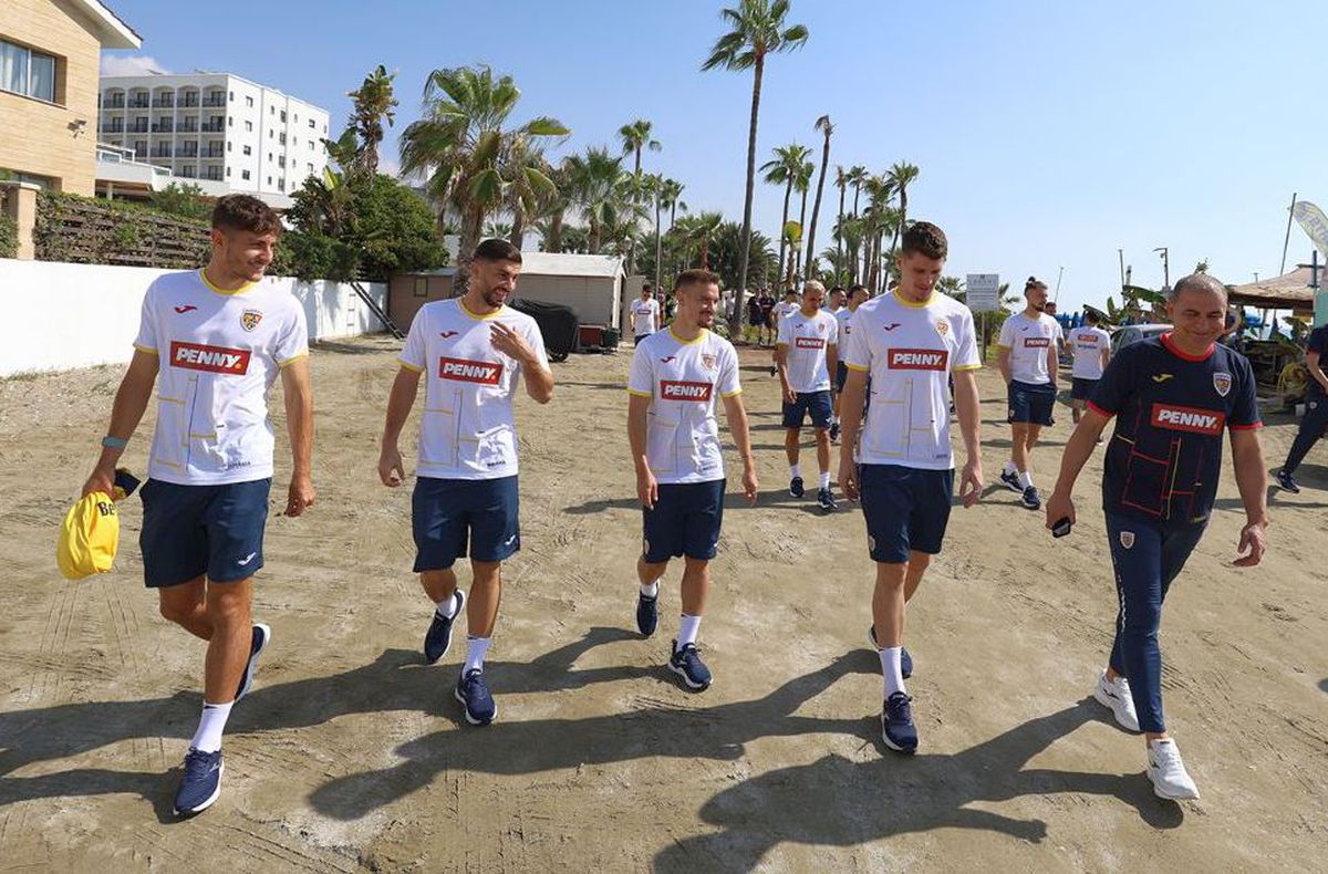 Out! Cei doi fotbaliști care nu au fost opriți de Lucescu pentru partida Cipru - România