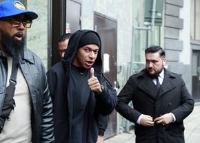 Știre stranie din Suedia: „Mbappe e suspectat în mod rezonabil de viol” » Superstarul replică: „Fake news!!”. Și dă vina pe PSG