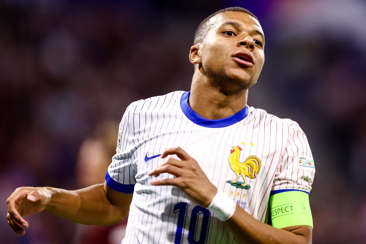 Kylian Mbappe, surprins de paparazzi suedezi la o cină romantică și în discotecă la Stockholm