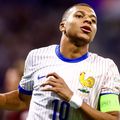 Kylian Mbappe a purtat banderola de căpitan și la meciul naționalei Franței în Nations League, 2-0 la Lyon / Foto: Imago