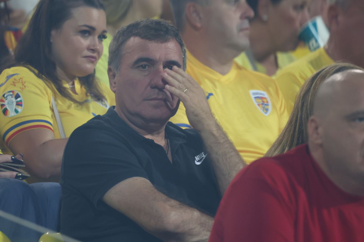 Surpriză! În ce loc din stadion s-a dus Gică Hagi la Cipru - România