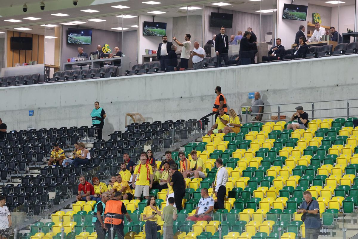 Surpriză! În ce loc din stadion s-a dus Gică Hagi la Cipru - România