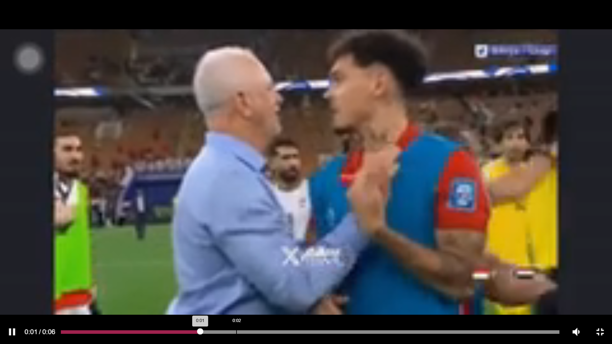 Scandal de PROPORȚII la meciul din preliminarii! TREI „roșii” sub privirile marelui Patrick Kluivert după ce l-au bruscat pe arbitru