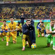Dennis Man, Ianis Hagi și Ionuț Radu după România - Austria, preliminariile Campionatului Mondial / FOTO: GSP.ro