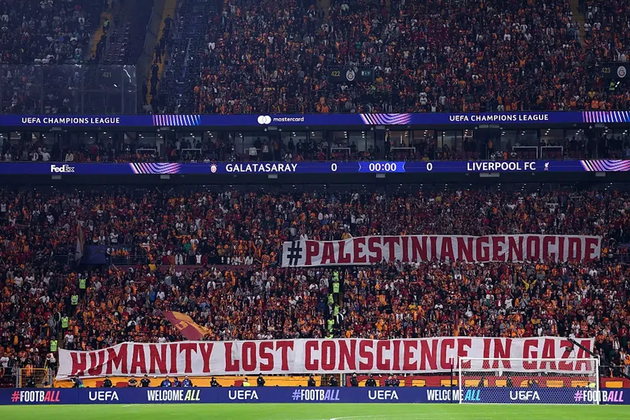 foto: mesaj afișat de suporterii lui Galatasaray la meciul cu Liverpool Norvegia ar putea fi sancționată de FIFA după un mesaj afișat înainte de meciul cu Israel