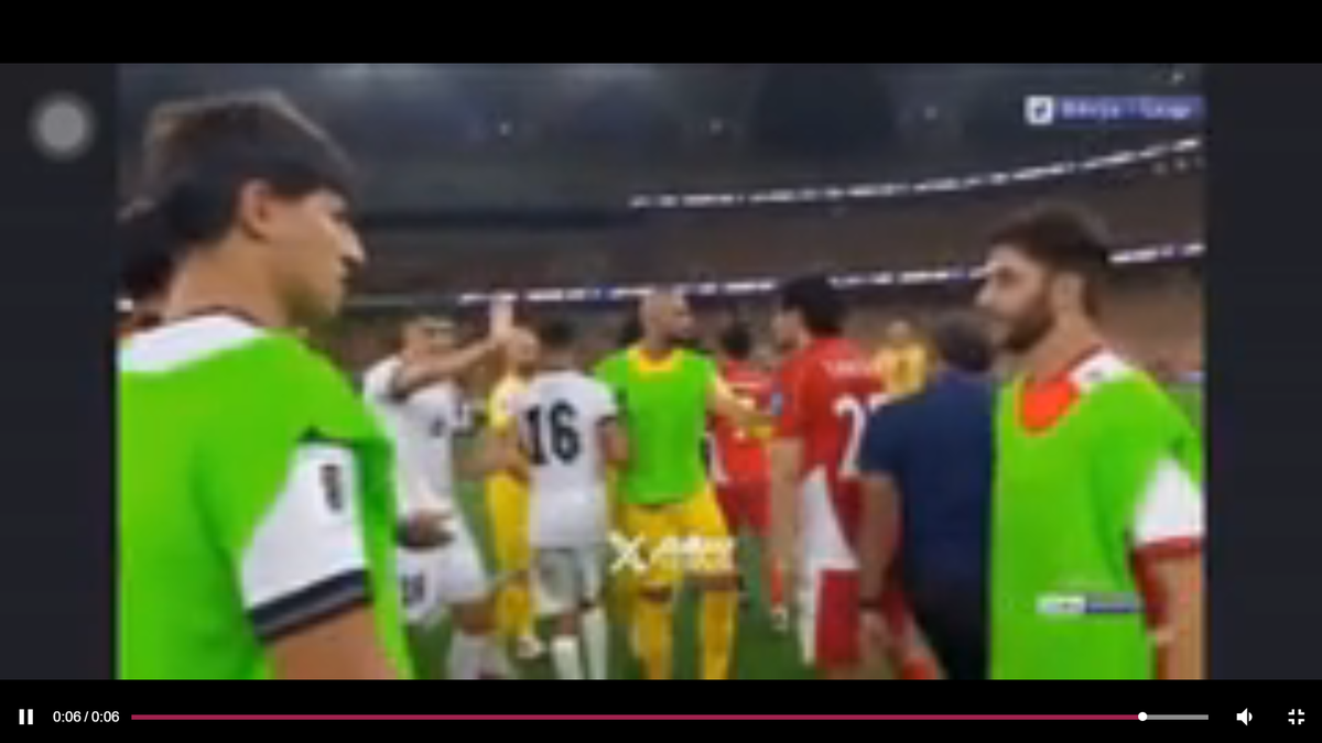 Scandal de PROPORȚII la meciul din preliminarii! TREI „roșii” sub privirile marelui Patrick Kluivert după ce l-au bruscat pe arbitru